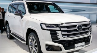 Soi chi tiết Toyota Land Cruiser Hybrid 2026 tại Đông Nam Á, chờ ngày mở bán tại Việt Nam